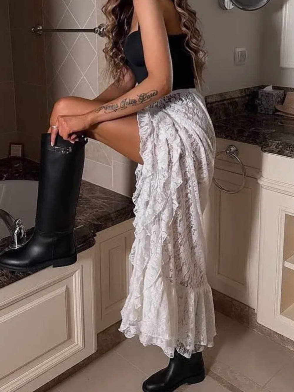 Women's White Lace High-Slit Maxi Skirt - Picture 3 of 3